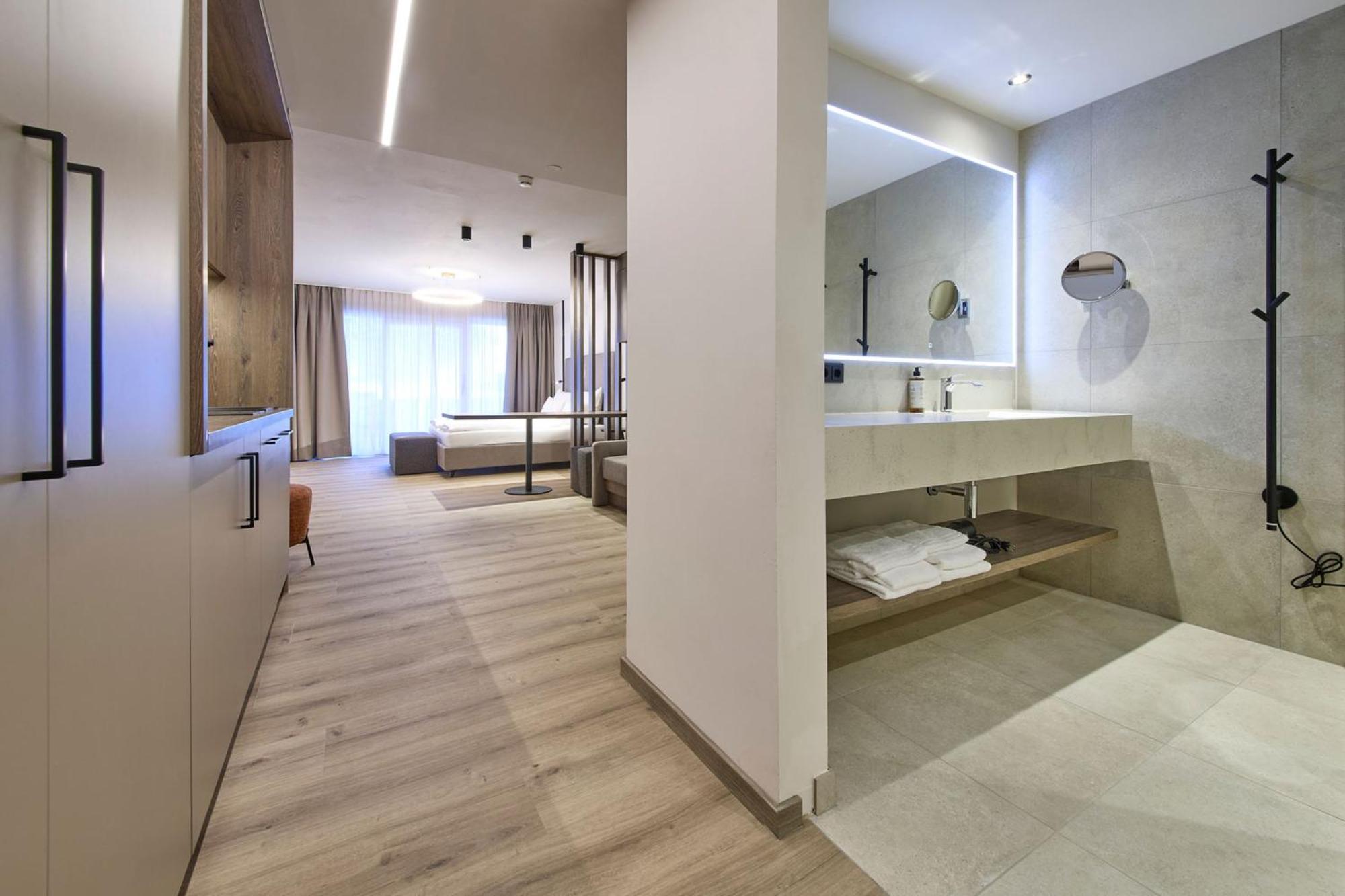 Lh Suites Aparthotel New Opening Saalbach-Hinterglemm Exterior photo